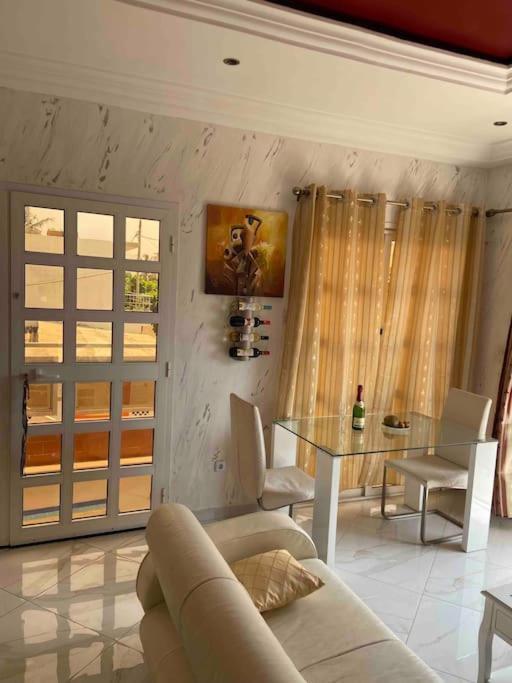 Appartement Altona Lomé Eksteriør bilde