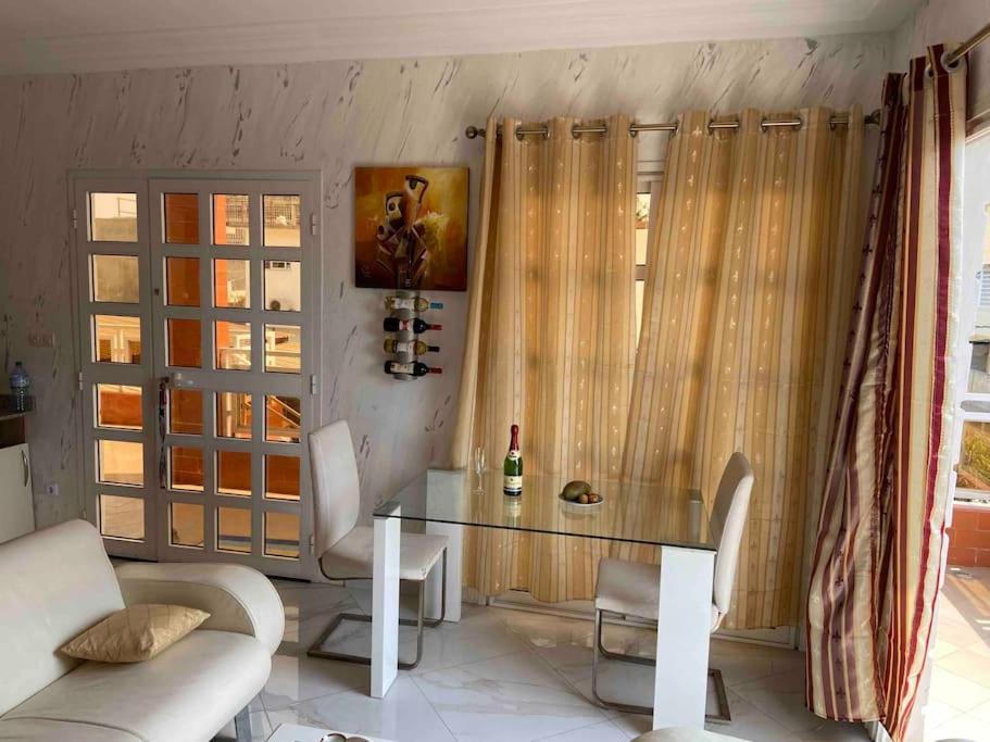 Appartement Altona Lomé Eksteriør bilde