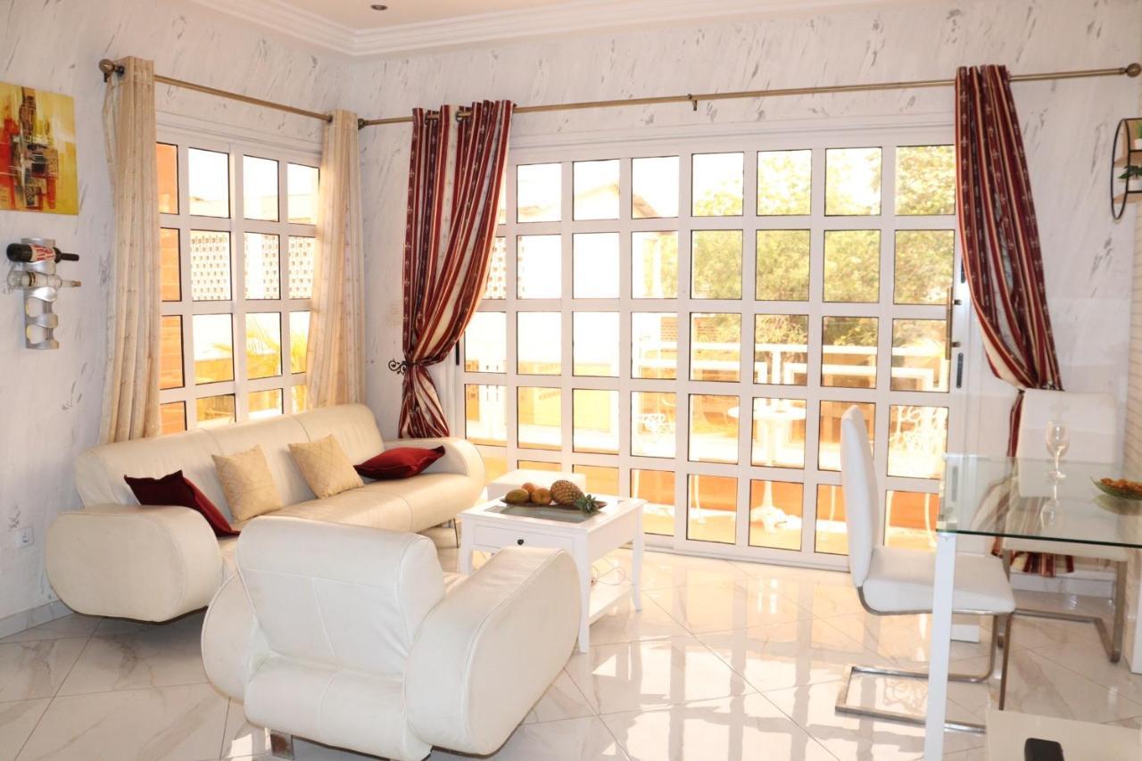 Appartement Altona Lomé Eksteriør bilde