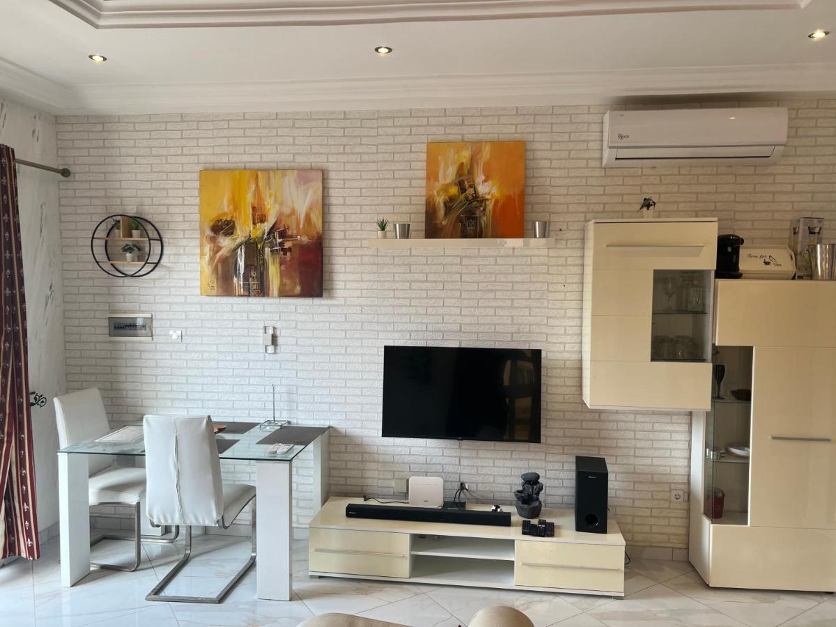 Appartement Altona Lomé Eksteriør bilde