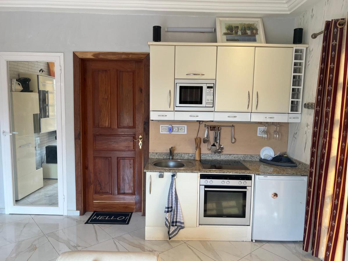 Appartement Altona Lomé Eksteriør bilde